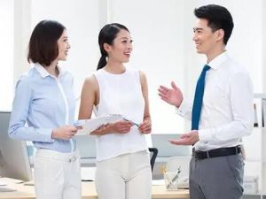 万万姐职场沟通课《沟通表达+与领导相处》2合1