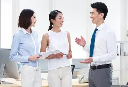 万万姐职场沟通课《沟通表达+与领导相处》2合1第1张