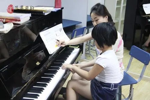 《鑫然学琴，不可错过的钢琴技巧大师课》钢琴启蒙课第1张